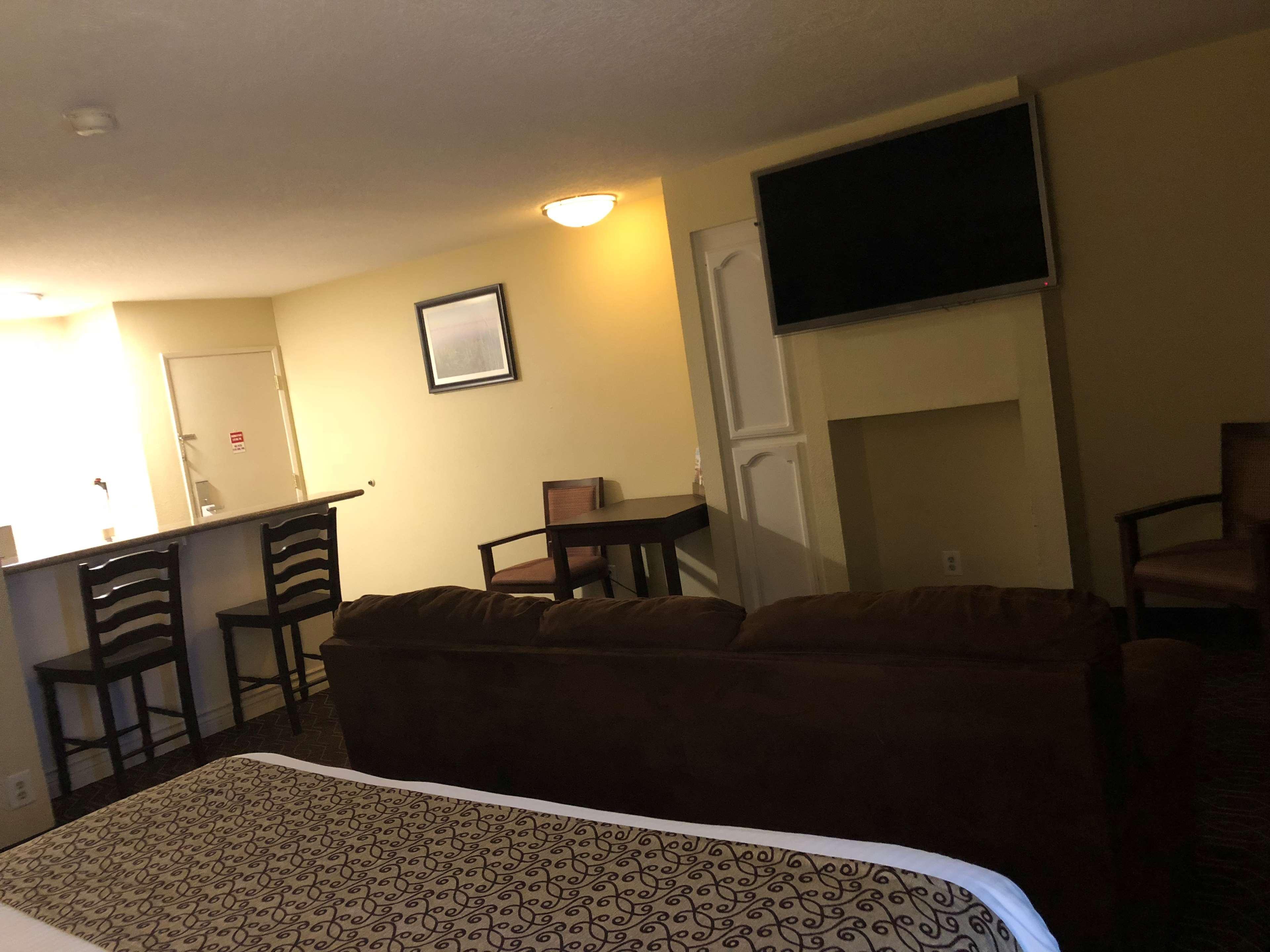 Best Western Westminster Inn Exterior photo